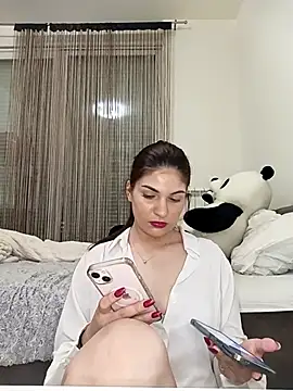 Snapshot of MeCherryy chatting on 03.19.26 MeCherryy online show from 03.19.26