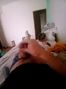 Snapshot of kredazzbigdick chatting on 10.27.25 kredazzbigdick online show from 10.27.25