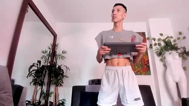 Giotrashy online show from 03.20.25