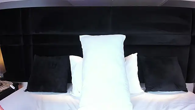 LauraCarther online show from 12.14.25