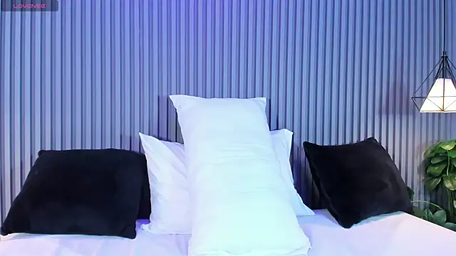 LauraCarther online show from 03.20.26