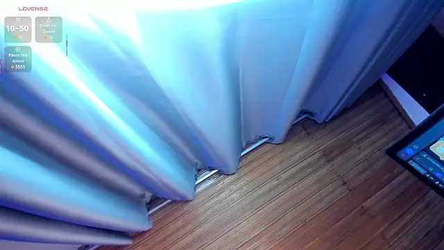 alice kingsley  online show from 03.08.26