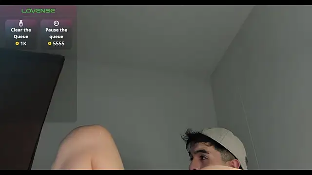 Snapshot of cmzo_ chatting on 10.11.25 cmzo  online show from 10.11.25