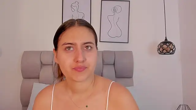 Hanna Evans   online show from 10.10.25