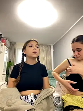 Snapshot of 18teengirl3 chatting on 10.02.25 18teengirl3 online show from 10.02.25