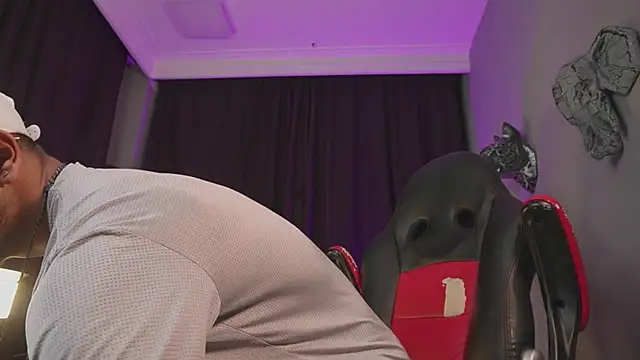 Colstorw  online show from 12.23.25