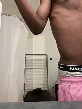 Snapshot of Renoirmonter chatting on 02.18.26 Renoirmonter online show from 02.18.26