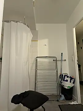 Snapshot of Renoirmonter chatting on 03.25.26 Renoirmonter online show from 03.25.26