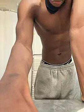 Snapshot of Renoirmonter chatting on 03.26.26 Renoirmonter online show from 03.26.26