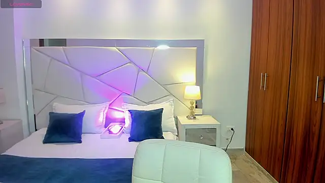 Danaa Rouse online show from 09.30.25