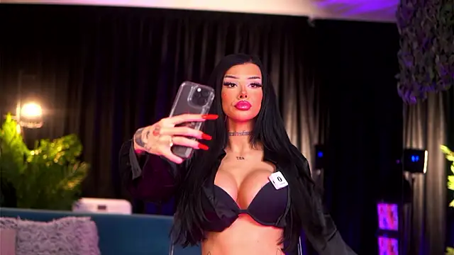 ChicaOra online show from 02.27.26