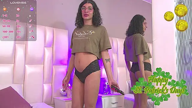 Snapshot of Mandyy1_ chatting on 03.17.25 Mandyy1 online show from 03.17.25