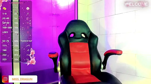 Dayana Dias online show from 10.15.25