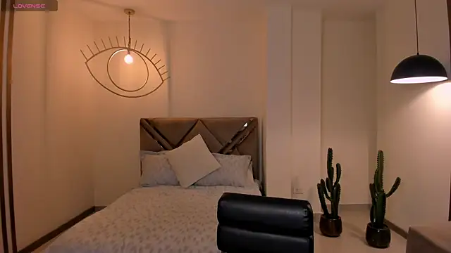 MaiaCollins online show from 02.27.26