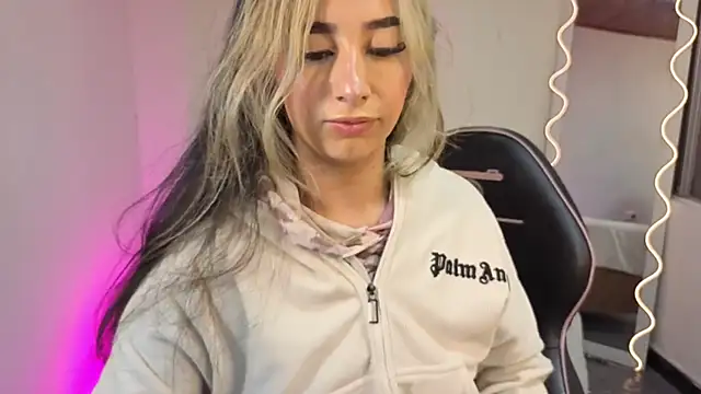 Malory tay1 online show from 11.14.25