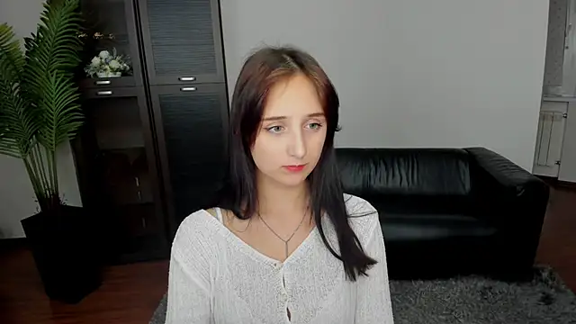 JulietMonli online show from 09.28.25