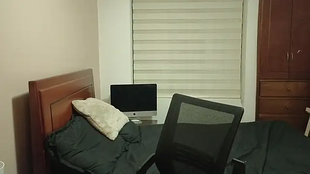Snapshot of hardaftercum chatting on 04.21.26 hardaftercum online show from 04.21.26