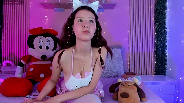 Sophie joyy online show from 12.14.25