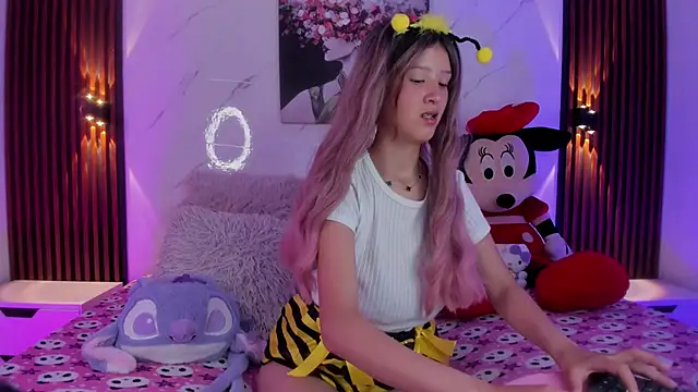 Sophie joyy online show from 03.05.26