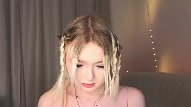 minigirl online show from 02.02.26