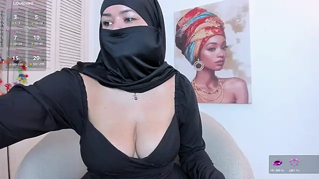 Snapshot of Layla_arabelle chatting on 10.12.25 Layla arabelle online show from 10.12.25