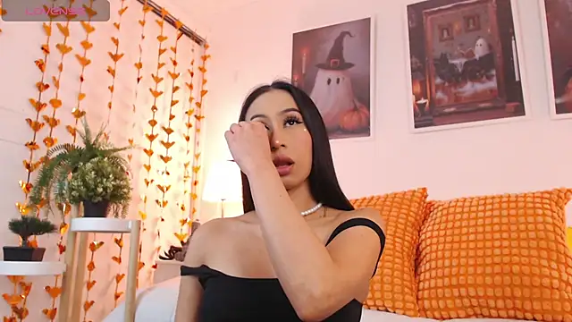 Valen ross  online show from 10.11.25