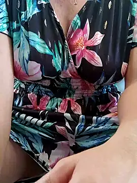 emiliemilf online show from 11.06.25