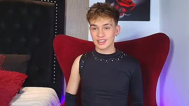 LiamWildx20 online show from 10.14.25