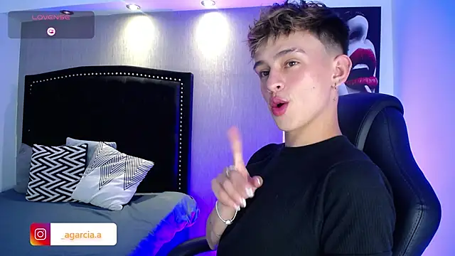 LiamWildx20 online show from 04.09.26