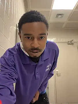 Snapshot of 9blk chatting on 03.08.26 9blk online show from 03.08.26