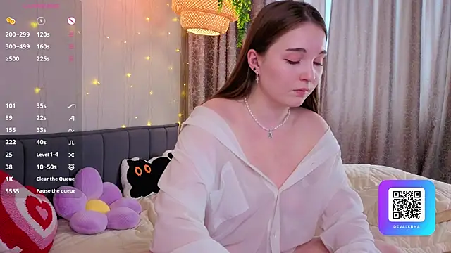 ConstanceHelms online show from 04.11.26