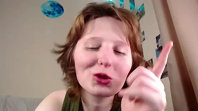 Snapshot of c0ralynx chatting on 03.18.25 c0ralynx online show from 03.18.25