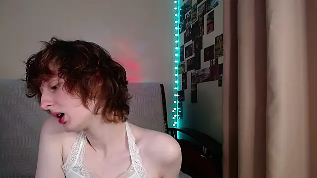 Snapshot of c0ralynx chatting on 03.23.25 c0ralynx online show from 03.23.25