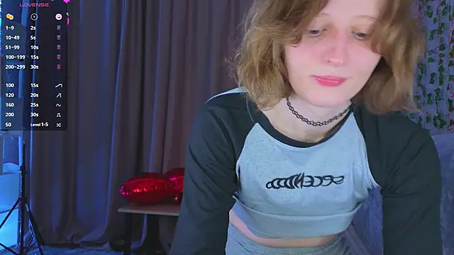 Snapshot of c0ralynx chatting on 02.17.26 c0ralynx online show from 02.17.26