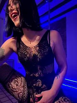 missninasparkle online show from 09.15.25