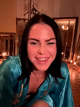 missninasparkle online show from 10.15.25