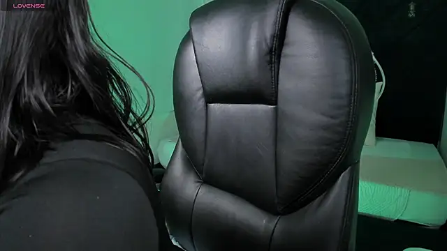 abby roux online show from 10.31.25