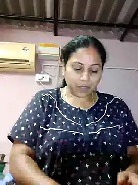Snapshot of JENNIFERtamil chatting on 03.18.26 JENNIFERtamil online show from 03.18.26
