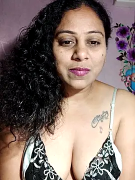 Snapshot of JENNIFERtamil chatting on 03.29.26 JENNIFERtamil online show from 03.29.26