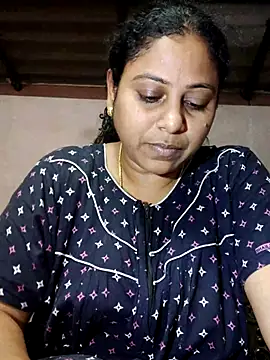 Snapshot of JENNIFERtamil chatting on 04.08.26 JENNIFERtamil online show from 04.08.26
