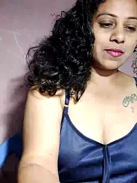 Snapshot of JENNIFERtamil chatting on 05.13.26 JENNIFERtamil online show from 05.13.26