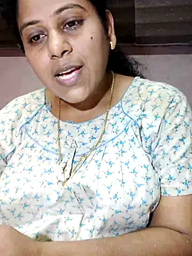 Snapshot of JENNIFERtamil chatting on 05.22.26 JENNIFERtamil online show from 05.22.26