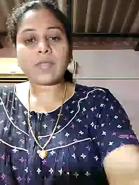 Snapshot of JENNIFERtamil chatting on 05.26.26 JENNIFERtamil online show from 05.26.26