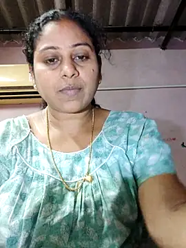 Snapshot of JENNIFERtamil chatting on 05.27.26 JENNIFERtamil online show from 05.27.26
