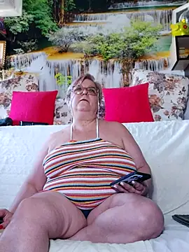 QueenPammy1 online show from 09.19.25