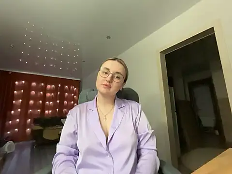 Snapshot of JudeValenti chatting on 03.21.25 JudeValenti online show from 03.21.25