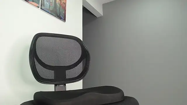 Snapshot of bigdick_monster1 chatting on 10.01.25 bigdick monster1 online show from 10.01.25