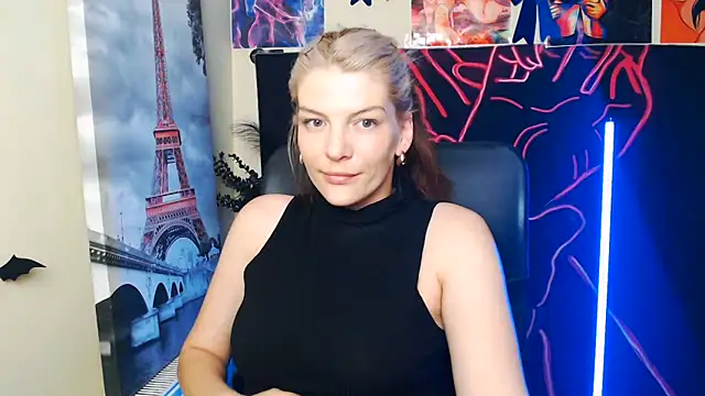 Snapshot of VanessaRey_ chatting on 05.27.26 VanessaRey online show from 05.27.26