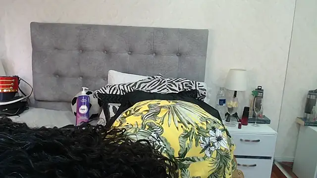 Snapshot of ScarlettGreen_ chatting on 05.04.26 ScarlettGreen online show from 05.04.26