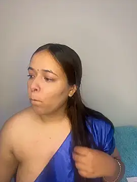 Snapshot of Deepika_padukoneNisha chatting on 10.26.25 Deepika padukoneNisha online show from 10.26.25